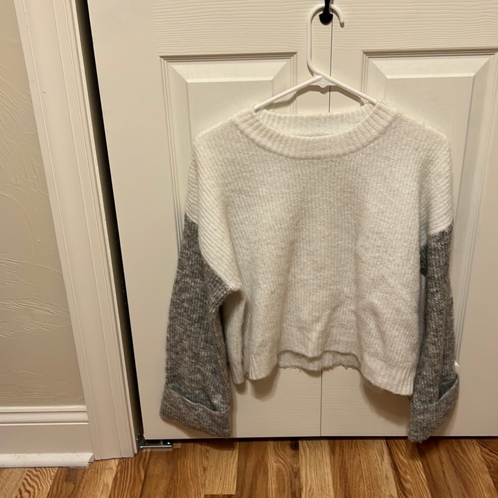 Two toned sweater